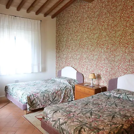 Podere Giglio Farm stay Villanova (Tuscany)
