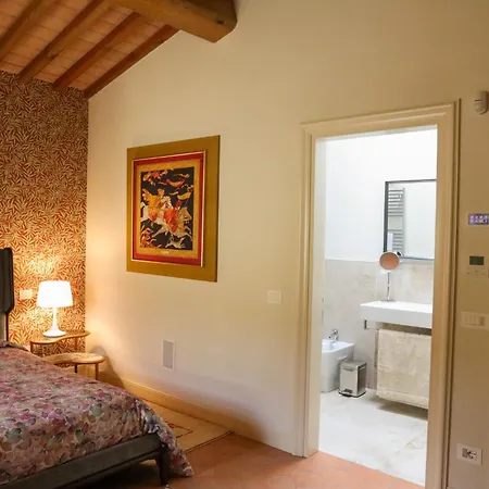 Podere Giglio Villanova (Tuscany)