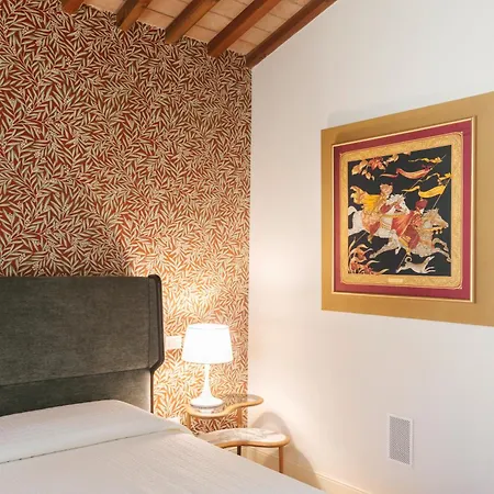 Podere Giglio Farm stay *