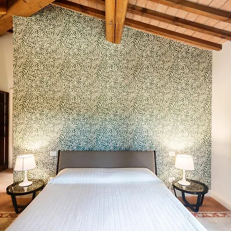 Podere Giglio Farm stay *