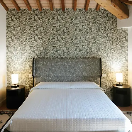 Farm stay Podere Giglio Villanova (Tuscany)